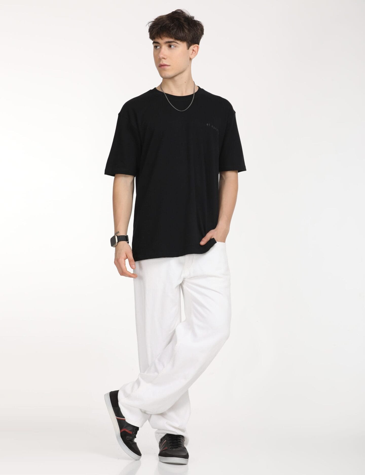 Pure Minimalism: Classic Black Oversized Tee - Image 8