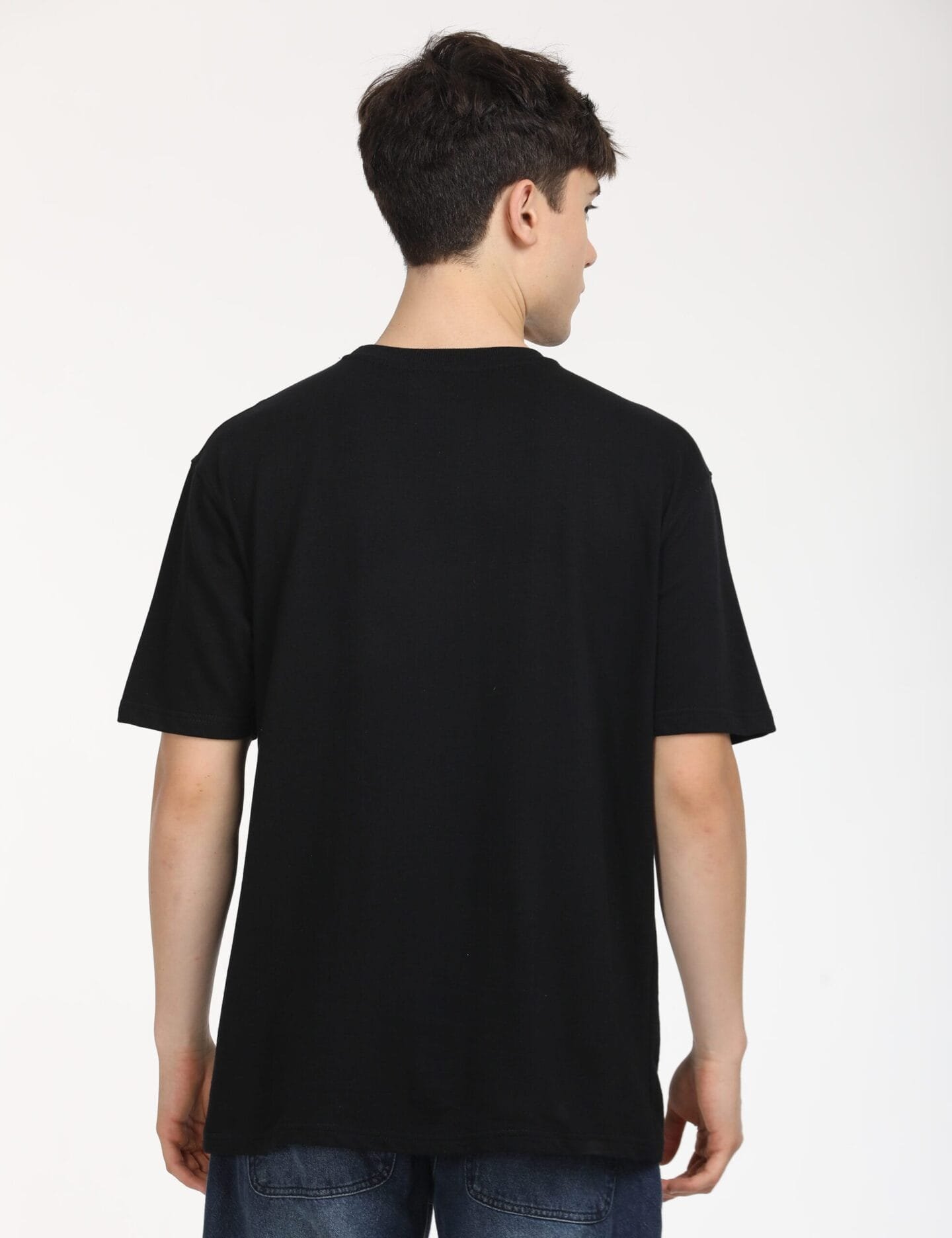 Bold Comfort: Classic Black Printed Oversized Tee - Image 8