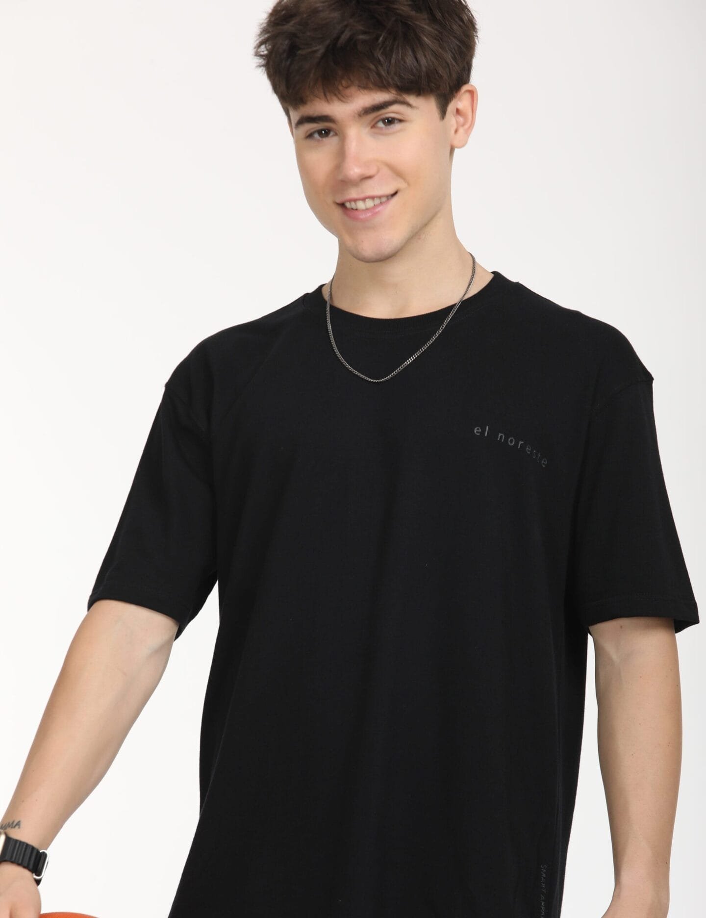 Pure Minimalism: Classic Black Oversized Tee - Image 4